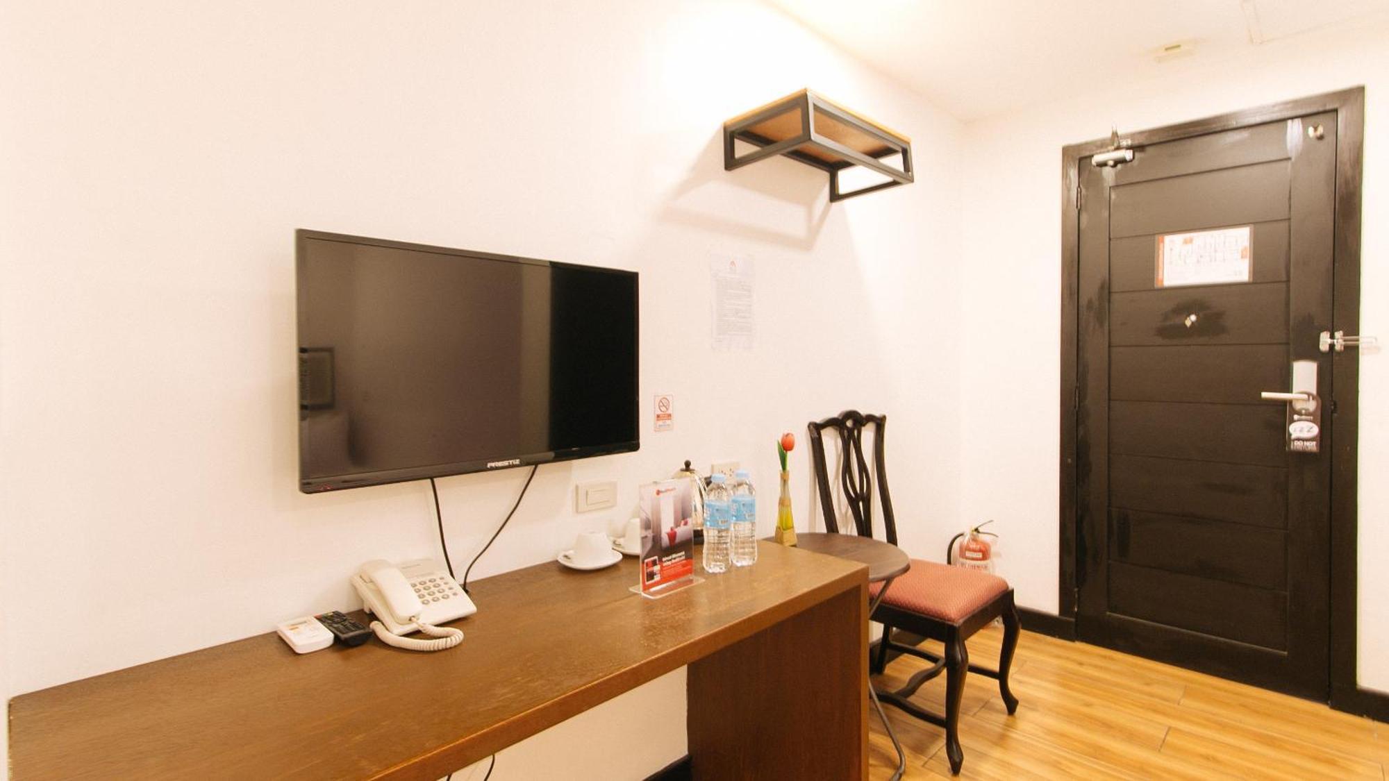Reddoorz Plus At Mm Hotel Las Pinas Former Reddoorz Plus Near Bamboo Organ Exteriör bild