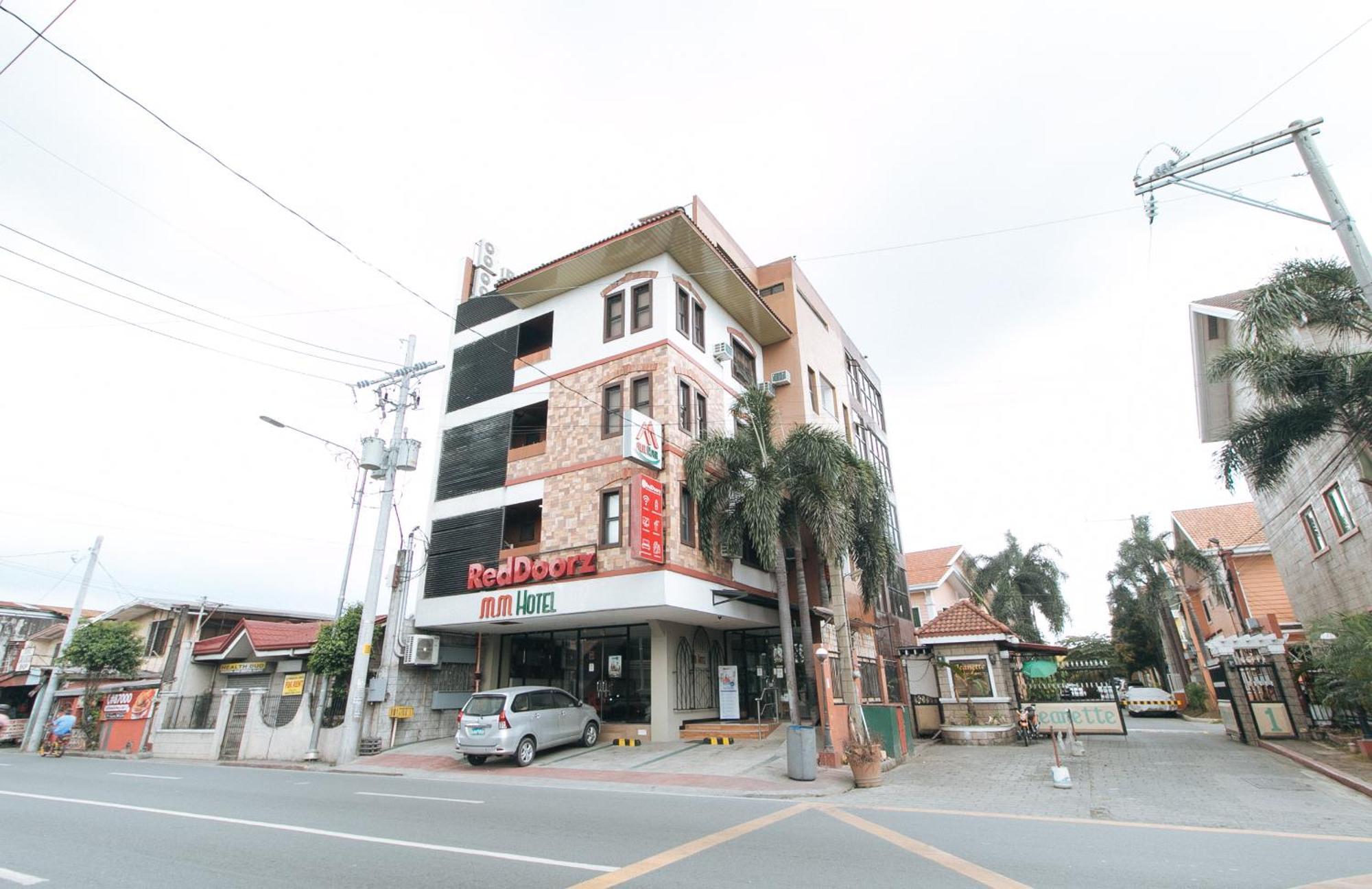 Reddoorz Plus At Mm Hotel Las Pinas Former Reddoorz Plus Near Bamboo Organ Exteriör bild