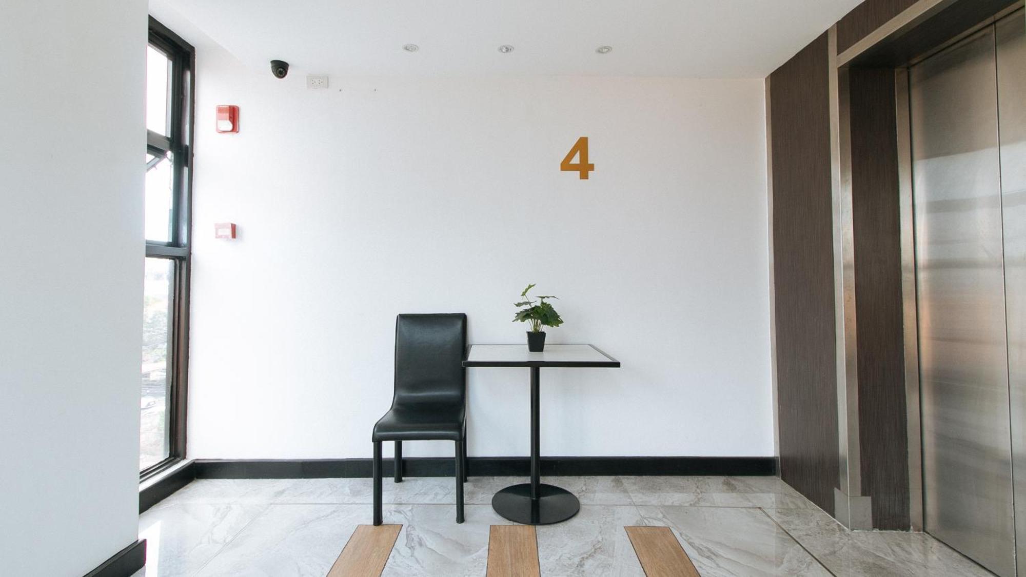 Reddoorz Plus At Mm Hotel Las Pinas Former Reddoorz Plus Near Bamboo Organ Exteriör bild